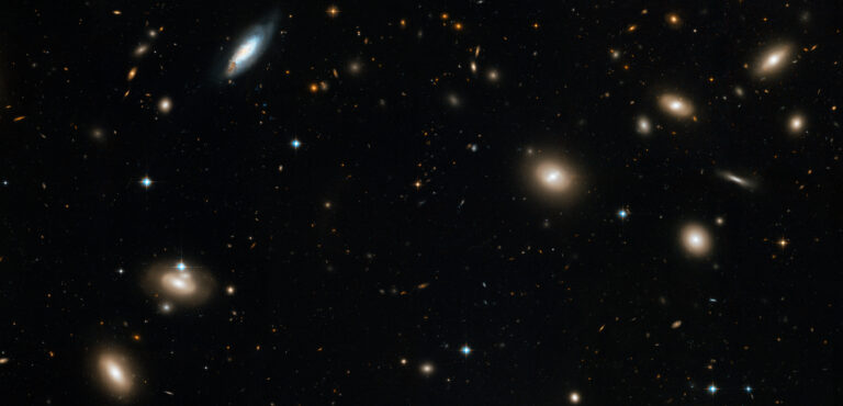 Einige zusammengewürfelte Galaxien