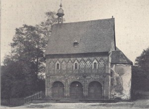 karolingische Königshalle Lorsch von Westen um 1922 mit Holztoren