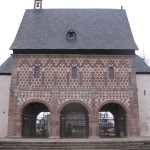 Karolingische Torhalle in Lorsch von Westen