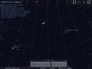 Die Hyaden (Mel 25) im Stier, Aldebaran, die Plejaden (M 45) und Komet C/2014 Q2 (Lovejoy) am frühen Abend des 17.1, hier simuliert für Darmstadt um 19:00 GMT (20:00 MEZ)