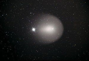 Komet 17P/Holmes 26 Tage nach Beginn seines Helligkeitsausbruchs, aufgenommen am 18.11.2007