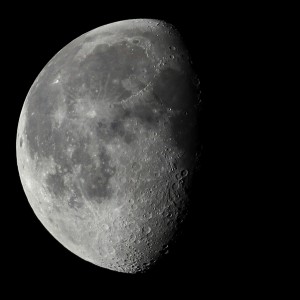 Der abnehmende Mond über Darmstadt am 17.7.2014, 3:40 MESZ. TS-Optics TSAPO65Q Apochromat, Canon 600D, ISO 400, 1/500s