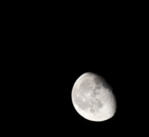 Mond-Saturn-Konjunktion am 21.3.2014, 3:07 MEZ, 64/420 Apochromat, Canon EOS 600D, ISO 200, 1/80 s