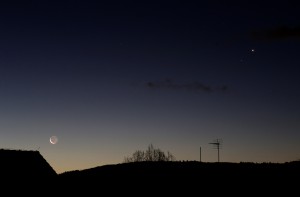 Mond, Saturn und Venus am 8.1.2016, 7:18 MEZ, Canon EOS6D, Leitz Summicron-R 90 mm, f/8, ISO 1600, 1 Sekunde