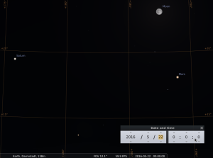 Saturn, Antares im Skorpion, der noch fast volle Mond und Mars am Abend des 22.5.2016, simuliert für Darmstadt um 00:00 UTC (02:00 MESZ)