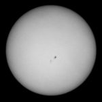 Die Sonne mit dem großen Fleck AR2665 am 11.7.2017, ca. 10:15 MESZ. Canon EOS1200D mit Leitz Apo-Telyt MR500, ISO 400, 1/2000s