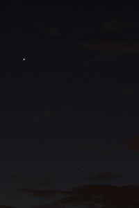 Venus, Mars und Uranus in den Fischen am 12.3.2015, 19:35 MEZ, Canon EOS 600D, Leica Summicron 90, f/5.6, ISO 800, 1 Sekunde Belichtungszeit