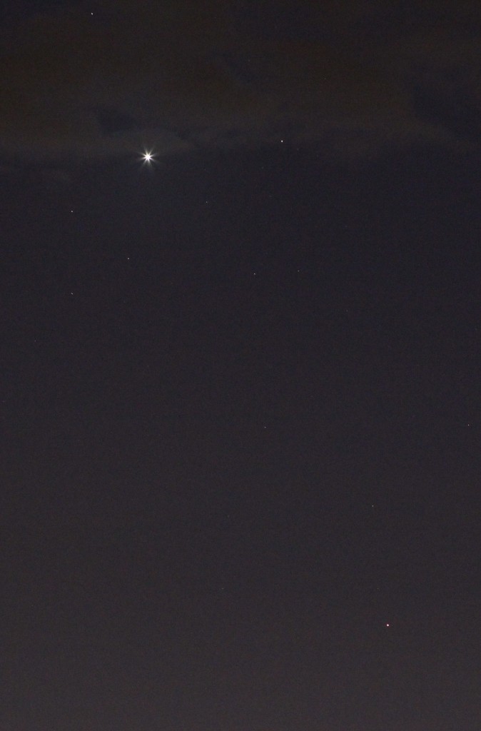 Venus, Uranus und Mars am 7.3. 2015 um 19:29 MEZ, Canon EOS 600D, Leica Summicron 90, ISO 3200, f/11, 1 Sekunde