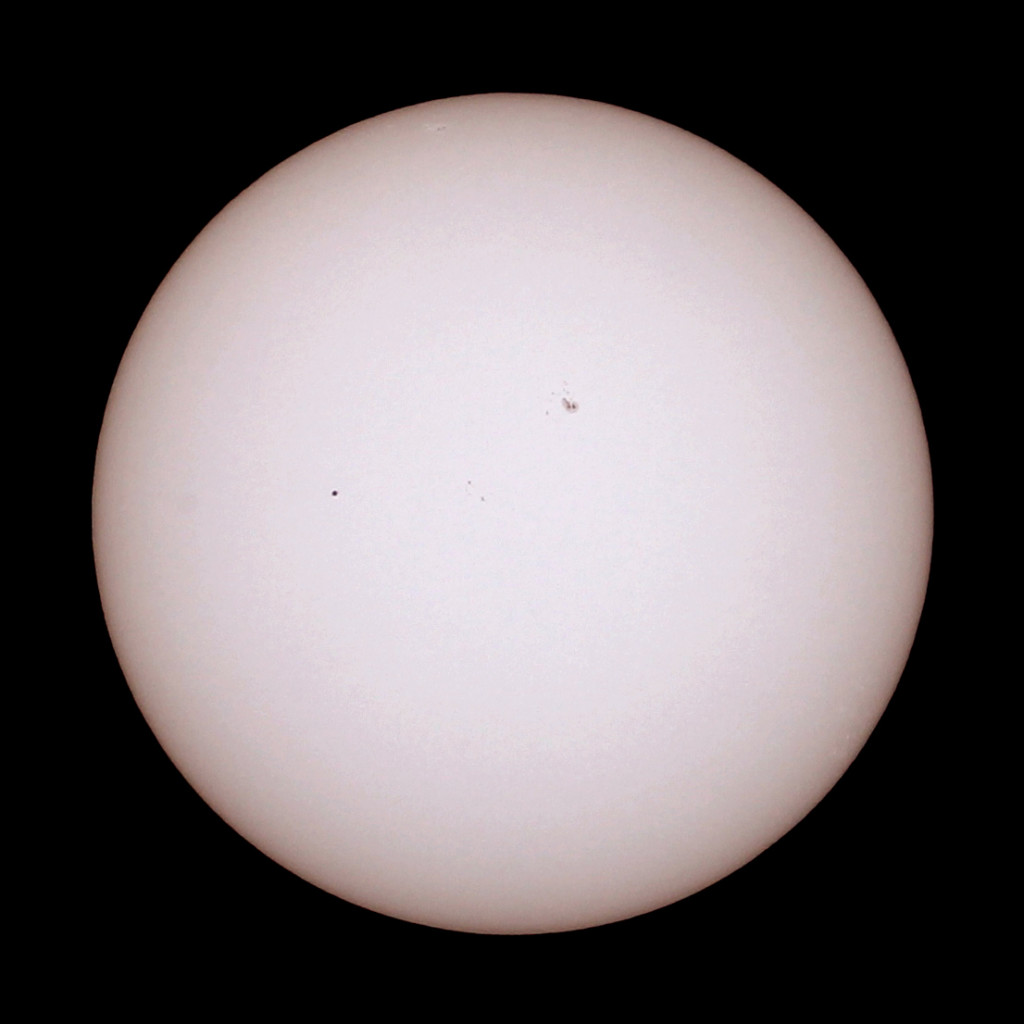Die Sonne während des Merkurtransits am 9.5.2016 um 15:54 MESZ.