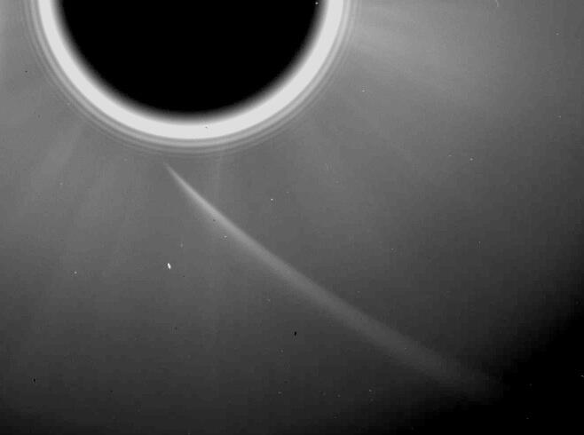 Sieht nach Kometenleiche aus. ISON im LASCO C2 Koronografen. ESA/NASA