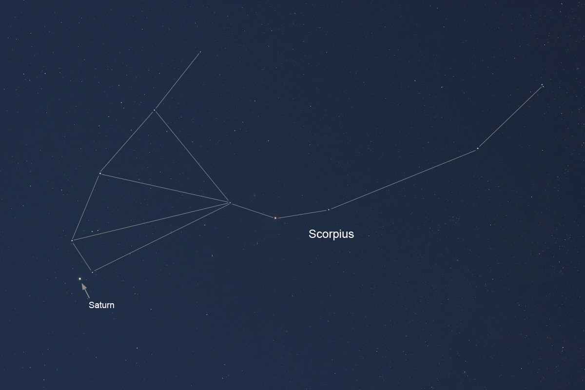 Saturn im Sternbild Skorpion am Morgen des 4. April 2015