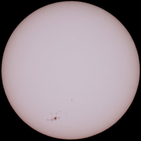 Sun with prominent sunspot region #1520 taken with 102/1300 Maksutov-Cassegrain on 9 July 2012, source: Fabrice Rauch, Michael Khan