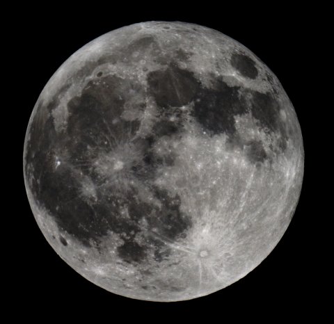 Full moon photographed from Darmstadt, Germany on Friday, 26 April 2013, ca. 1:30 CEDT, source: Michael Khan, Darmstadt