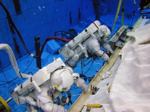 Training für den Weltraumspaziergang - unter Wasser