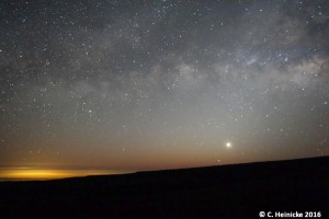Gelegentlich gehen wir auf EVA, um den Nachthimmel zu fotografieren. Hier ein Bild von Venus und Merkur, kurz vor Sonnenaufgang.
