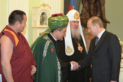 Präsident Putin empfängt Vertreter der "anerkannten" Religionen Buddhismus, Islam und Christentum im Kreml, 2001.