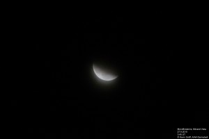 Mondfinsternis - Sichel wird sichtbar