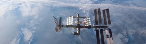 ISS nach dem Start des europäischen Columbus-Labors im März 2008 (NASA)